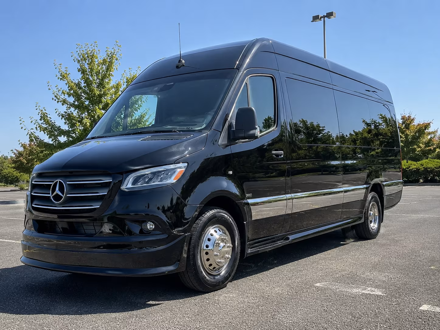 Rent a Bus to Sacramento International Airport (SMF)