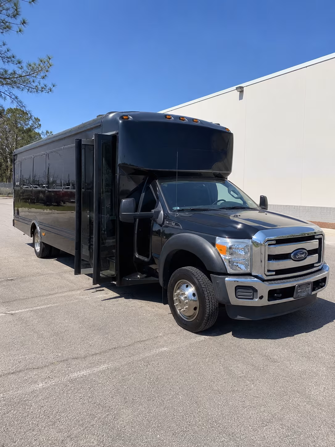Stockton Winery Tour & Pub Crawl Transportation pickup coordination